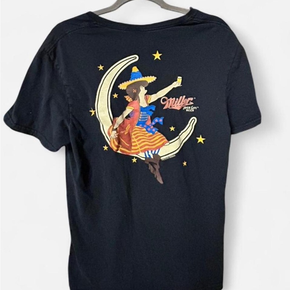 Men’s medium “vintage design” Miller High Life beer tee